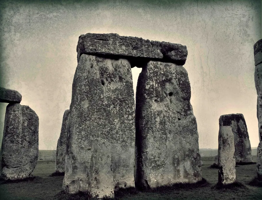 Стоунхендж и северные мегалиты — художественная фотография Вячеслава Ларионова (серия «Камень и святилища», 2014 г.)